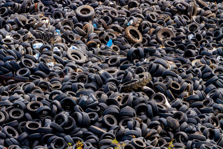 Tecnologia limpa: reciclagem industrial de pneus com impacto ambiental zero